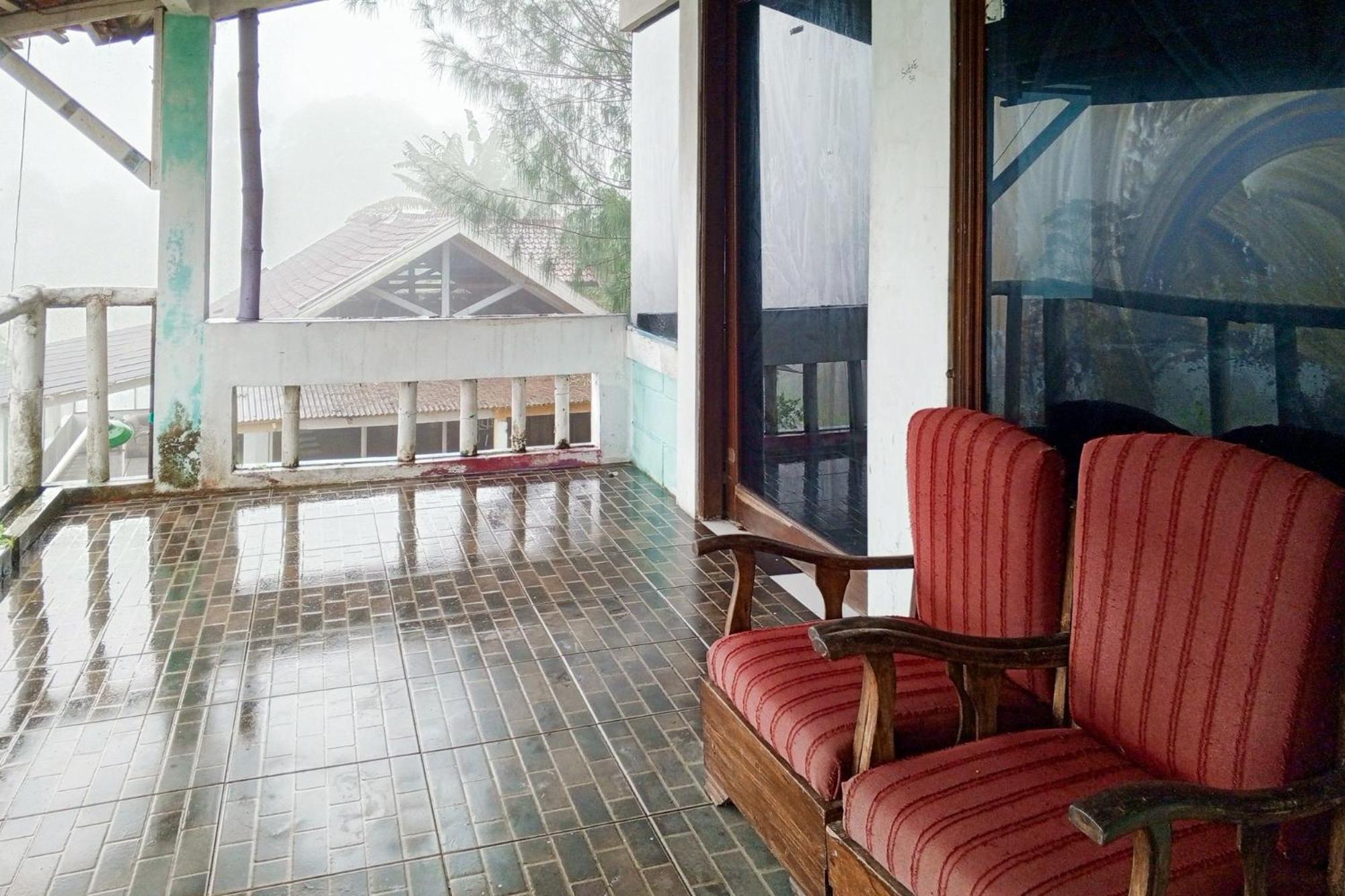 Villa Kampus Near Taman Safari Cisarua Puncak Redpartner Bogor Luaran gambar