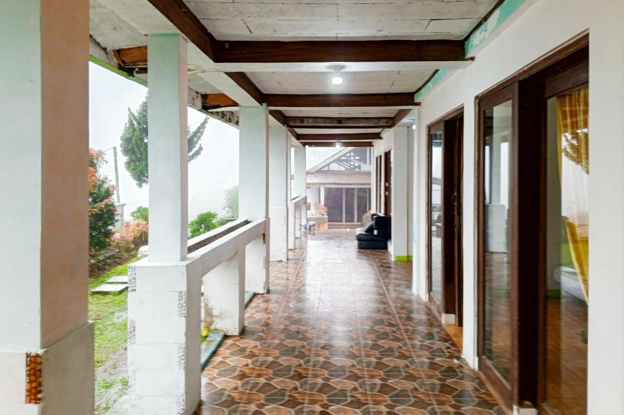 Villa Kampus Near Taman Safari Cisarua Puncak Redpartner Bogor Luaran gambar